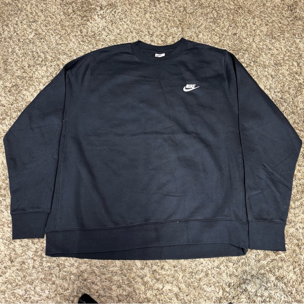 Black Nike Crew Neck